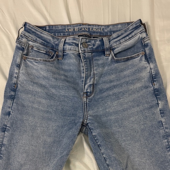 American Eagle Next Level High-Waisted Ripped Skinny Kick Jean. 6 R EUC - Picture 6 of 10